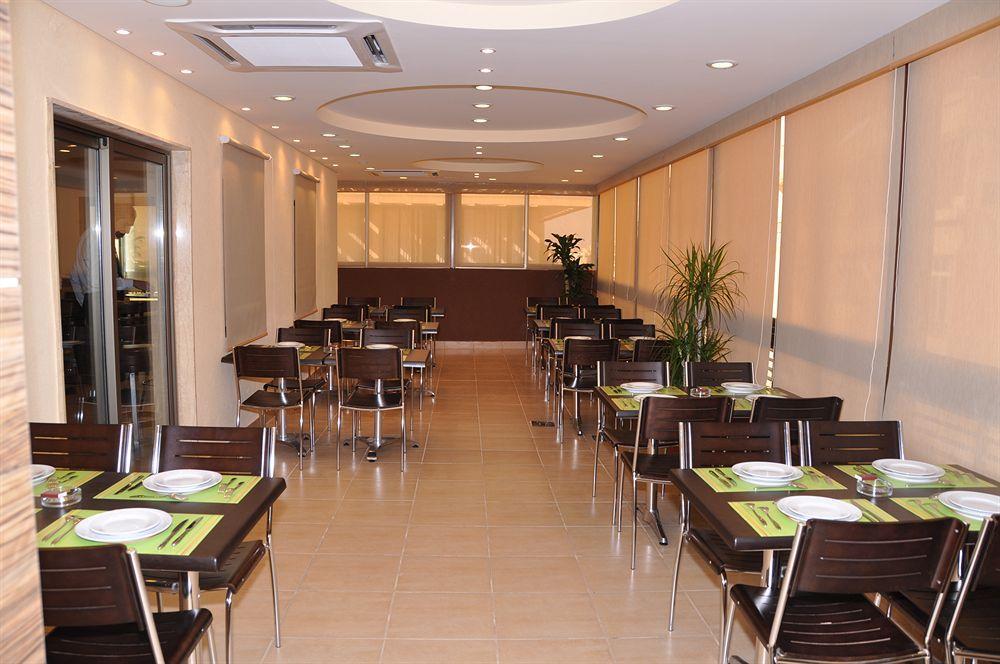 Orient Prince Hotel Beirut Restaurant foto